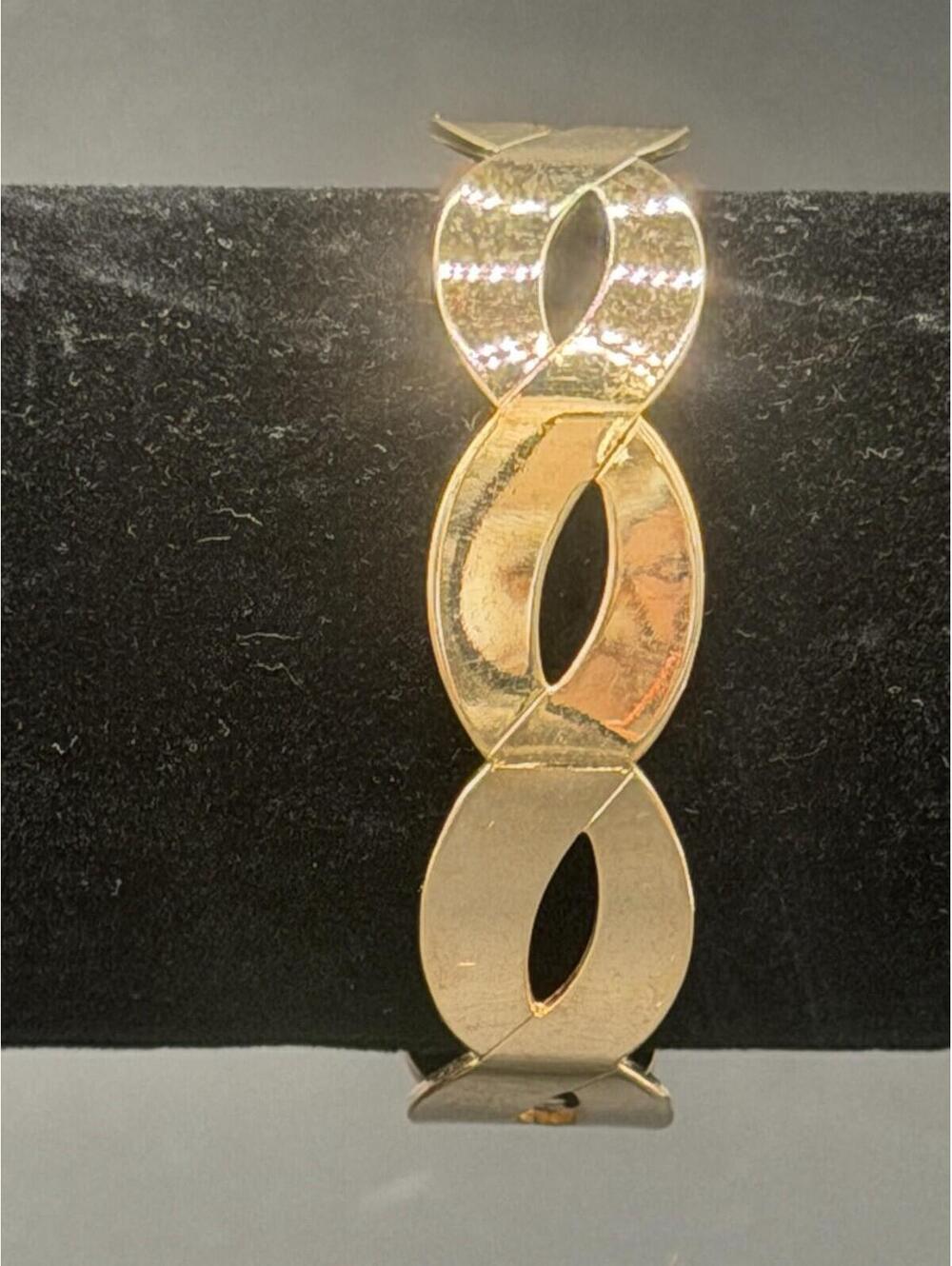 ✨ Vintage Y2K 1976 Sarah Coventry “Fashion Braid” Gold Tone Cuff 💛